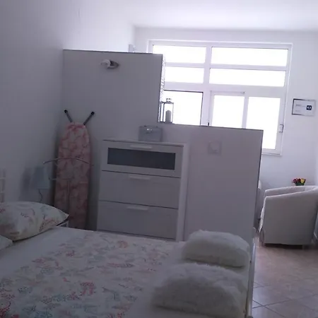 Swiss 4 Apartment